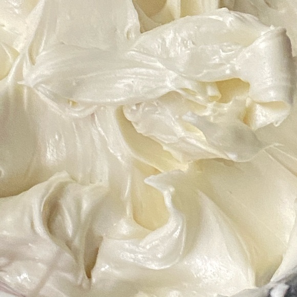 1st pressed essential Peppermint oil Whipped Shea Body Butter moisturizing - Picture 2 of 2